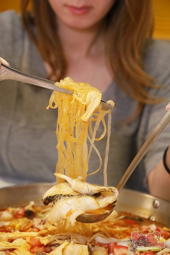 【台南美食】春囍打邊爐！獨家風味正宗酸菜魚，Prime雪花牛、松阪豬通通買一送一 - 熱血玩台南。跳躍新世界