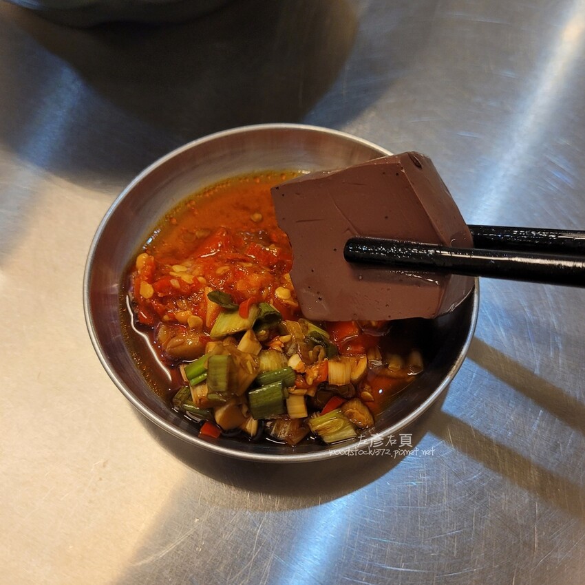 台南東區小吃_香香古早味炒米粉豬血湯_台式美食