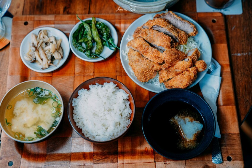 【屏東恆春｜美食】波波俱樂部。恆春美食推薦，波波廚房二店，渡假風格餐酒館，調酒美食都有