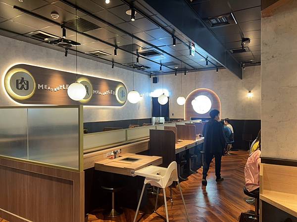 中壢美食推薦肉執事日式個人燒肉，創意軌道送餐，CP值爆表