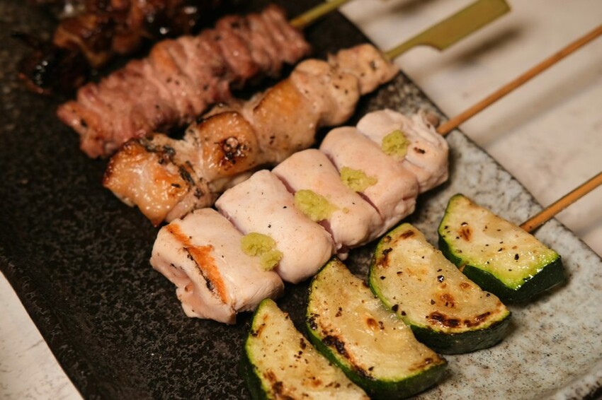 【台北美食】夙席 Yakitori｜大安區深夜限定桂丁雞專門店，享受炭火串燒的專屬誘人香氣! - 肉依小姐吃什麼