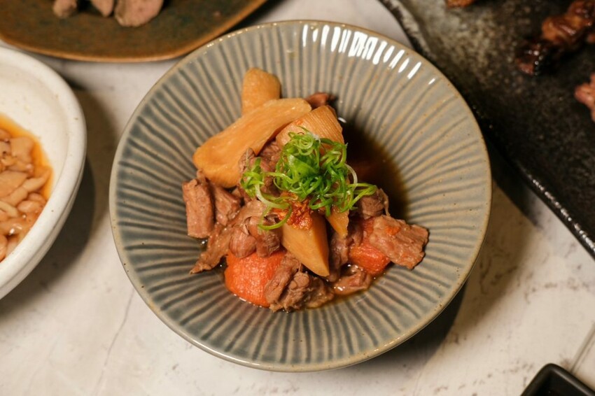 【台北美食】夙席 Yakitori｜大安區深夜限定桂丁雞專門店，享受炭火串燒的專屬誘人香氣! - 肉依小姐吃什麼