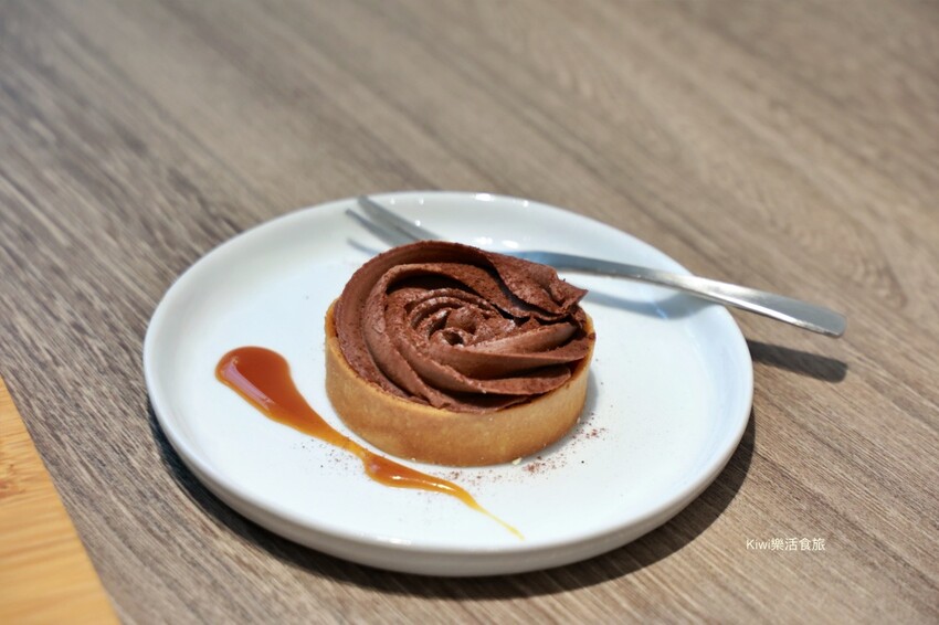 彰化市咖啡推薦隱園咖啡︱落地窗裡靜謐小花園,推薦單品手沖咖啡.甜點.wifi插座