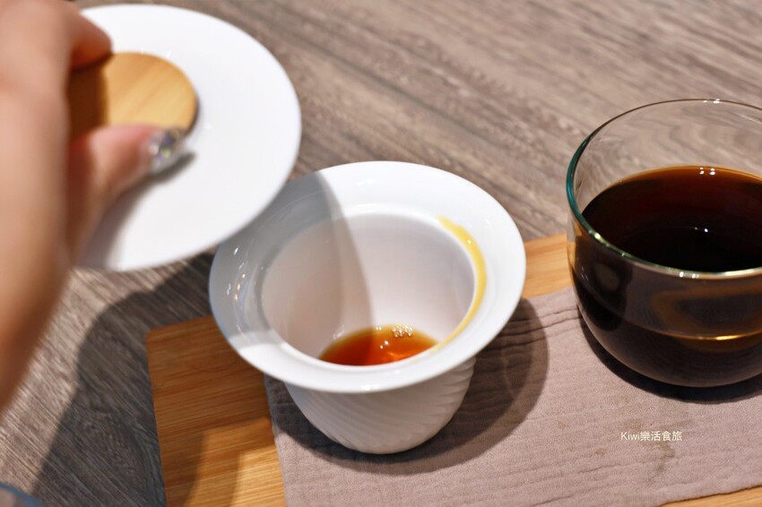 彰化市咖啡推薦隱園咖啡︱落地窗裡靜謐小花園,推薦單品手沖咖啡.甜點.wifi插座