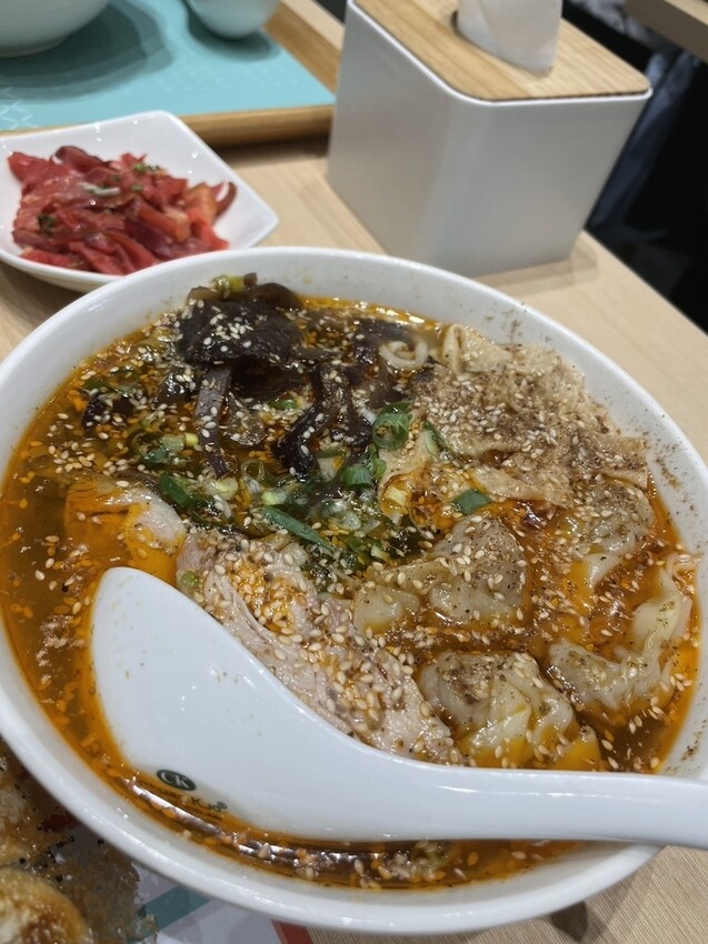 文青風情·重慶味道!墨竹亭,台中崇德商圈百元平價麵食