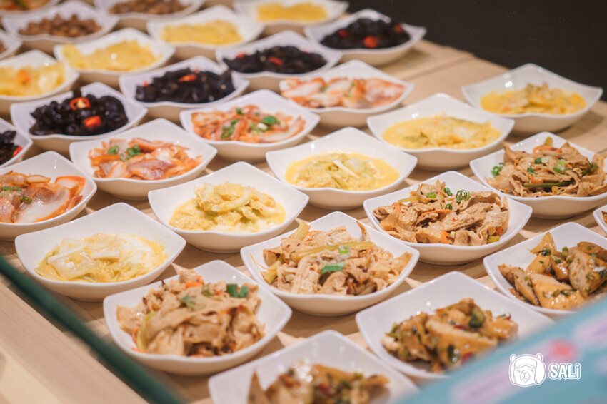 墨竹亭 漢口店｜台中北區美食，新菜色上市金湯泡椒牛麵，豐富秋冬味蕾 - 莎笠，小日子