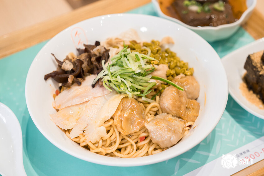 墨竹亭 漢口店｜台中北區美食，新菜色上市金湯泡椒牛麵，豐富秋冬味蕾 - 莎笠，小日子