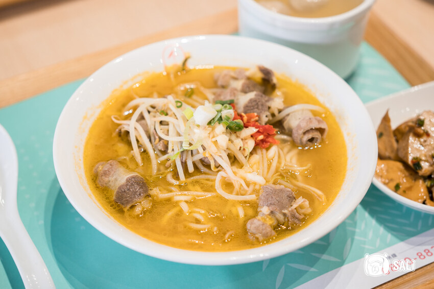 墨竹亭 漢口店｜台中北區美食，新菜色上市金湯泡椒牛麵，豐富秋冬味蕾 - 莎笠，小日子