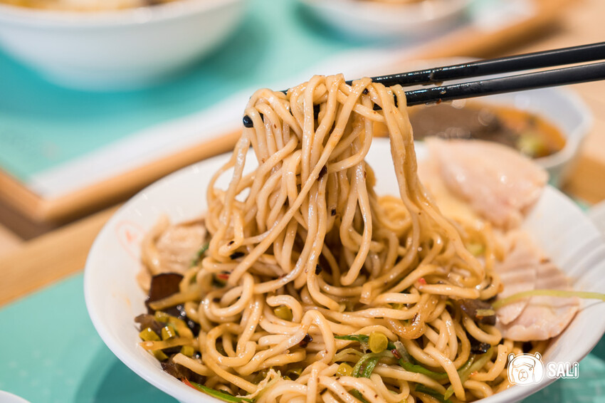 墨竹亭 漢口店｜台中北區美食，新菜色上市金湯泡椒牛麵，豐富秋冬味蕾 - 莎笠，小日子
