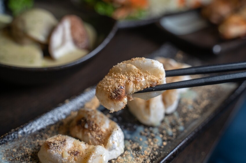 新莊美食｜老串角新莊店～新北無人不知的居酒屋開最新分店囉，總店破兩萬則評論依舊維持4.9顆星，菜單將近