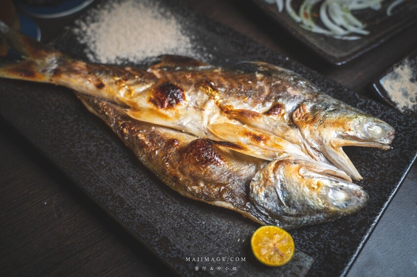 新莊美食｜老串角新莊店～新北無人不知的居酒屋開最新分店囉，總店破兩萬則評論依舊維持4.9顆星，菜單將近