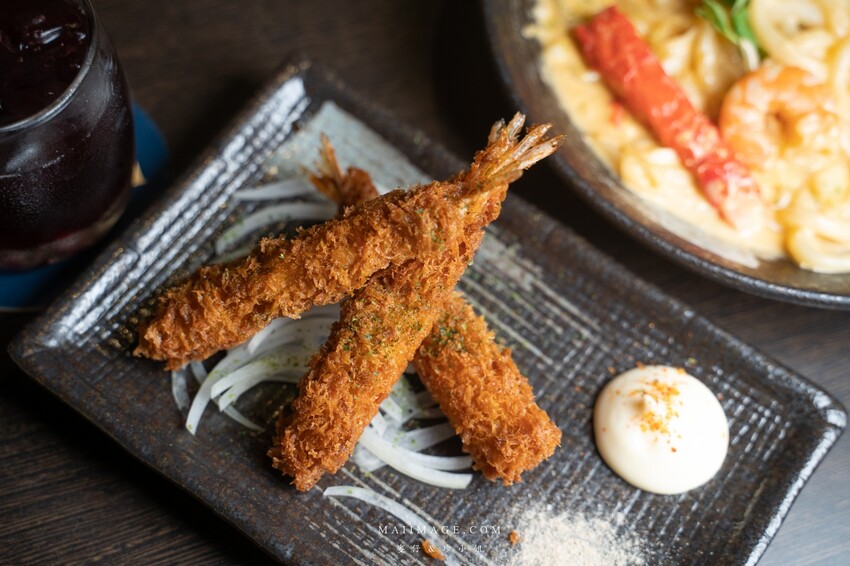新莊美食｜老串角新莊店～新北無人不知的居酒屋開最新分店囉，總店破兩萬則評論依舊維持4.9顆星，菜單將近