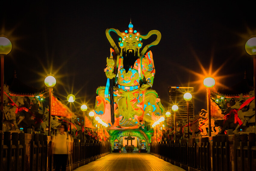高雄美食 – 希拉麵 x 蓮池潭旁日本神社、一嵐座位風格美味拉麵!