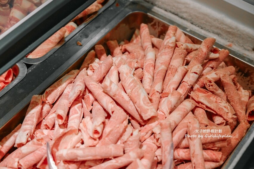 點排餐就送蒙古烤肉吃到飽，數10種蔬菜肉品，飲料.炸物.冰.主食通通吃到飽，商業午餐蒙古烤肉只要198元