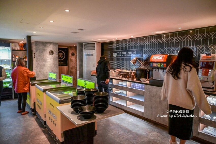 點排餐就送蒙古烤肉吃到飽，數10種蔬菜肉品，飲料.炸物.冰.主食通通吃到飽，商業午餐蒙古烤肉只要198元