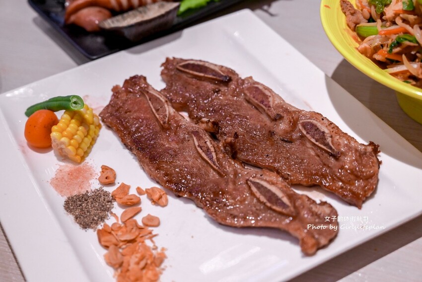 點排餐就送蒙古烤肉吃到飽，數10種蔬菜肉品，飲料.炸物.冰.主食通通吃到飽，商業午餐蒙古烤肉只要198元