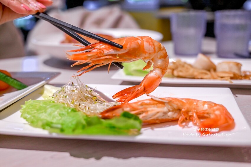 點排餐就送蒙古烤肉吃到飽，數10種蔬菜肉品，飲料.炸物.冰.主食通通吃到飽，商業午餐蒙古烤肉只要198元