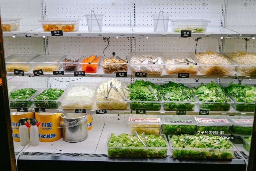 點排餐就送蒙古烤肉吃到飽，數10種蔬菜肉品，飲料.炸物.冰.主食通通吃到飽，商業午餐蒙古烤肉只要198元