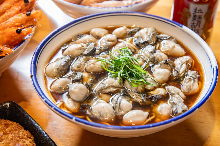 別再只知道拉麵吃到飽！【山禾堂拉麵】全新海鮮拉麵系列澎湃登場，讓你一次吃到爽。