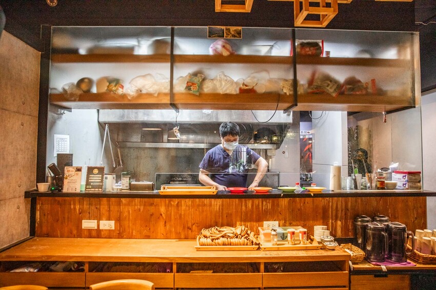 別再只知道拉麵吃到飽！【山禾堂拉麵】全新海鮮拉麵系列澎湃登場，讓你一次吃到爽。