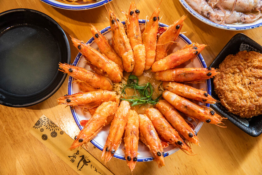 別再只知道拉麵吃到飽！【山禾堂拉麵】全新海鮮拉麵系列澎湃登場，讓你一次吃到爽。