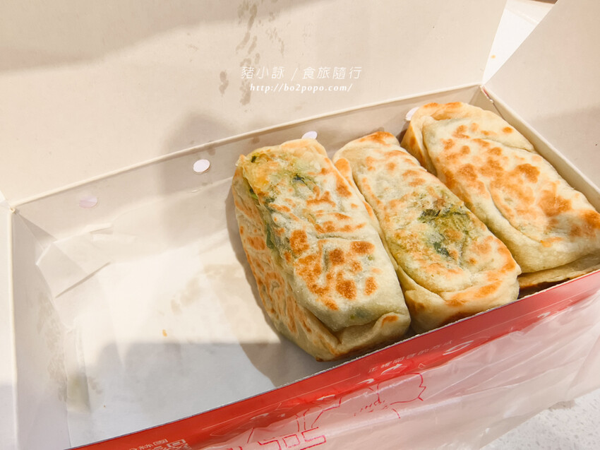 高雄。苓雅》張媽媽八寶韭菜盒