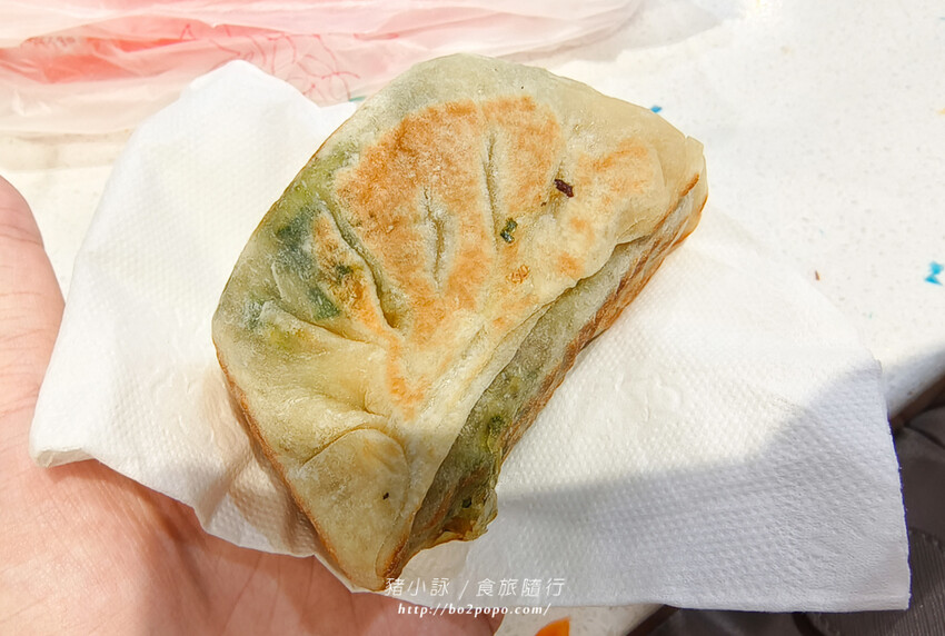 高雄。苓雅》張媽媽八寶韭菜盒