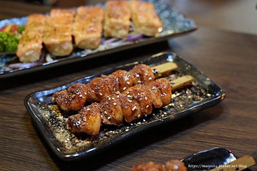 板橋居酒屋推薦｜香炬居酒屋～新開幕！平價的消費、美味的餐點，另有包廂座位適合三五好友聚餐