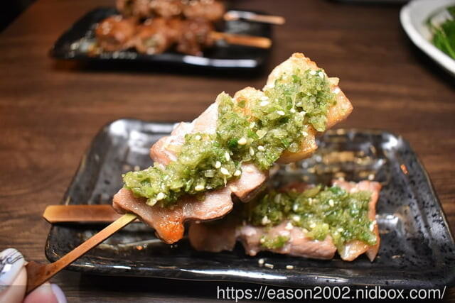 板橋美食推薦 | 香炬居酒屋 Google評論4.9顆星 推薦菜單:明太子臭豆腐