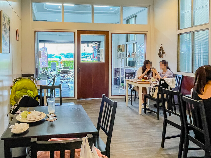 左營美食 – 拉茉咖啡 Lamore coffee x 蓮池潭龍虎塔旁飽覽名勝風光