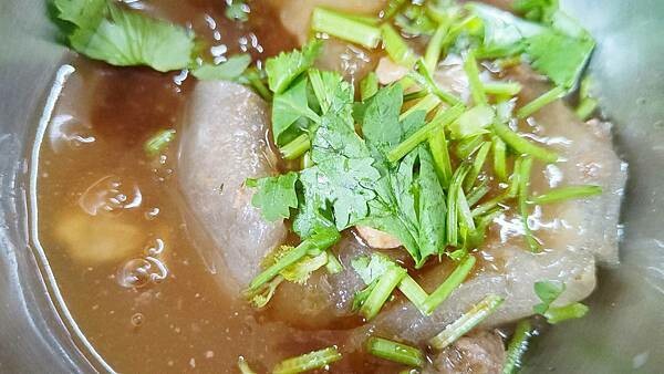 【樹林美食】無名肉羹麵｜超級巨無霸份量無名小吃店，份量足足比別人家大三倍！