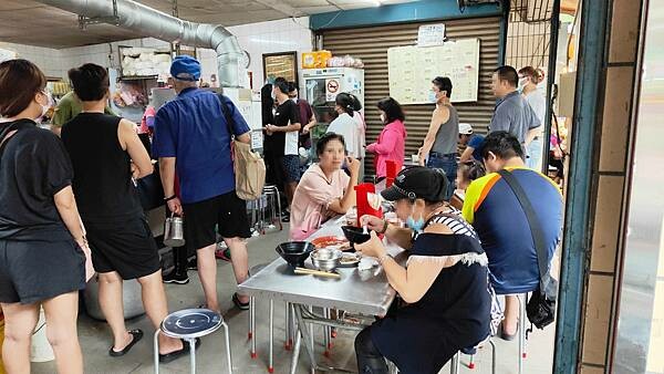 【樹林美食】無名肉羹麵｜超級巨無霸份量無名小吃店，份量足足比別人家大三倍！