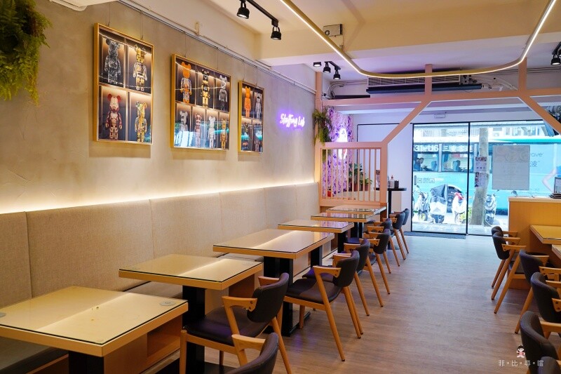 內餡交易林口店 文青風格的麵食館 手工鮮蝦雲吞超有料 一吃就愛上!