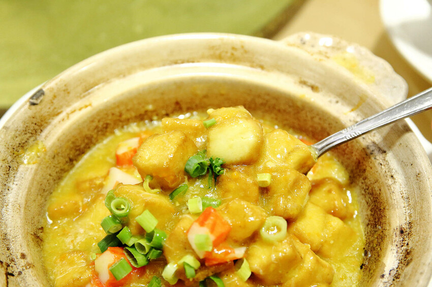 晶宴會館新品牌「晶粵軒烤鴨餐廳」，主打烤鴨搭配港式小點跟經典