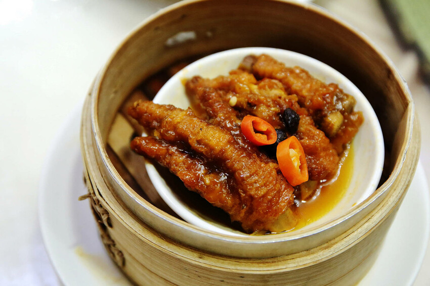 晶宴會館新品牌「晶粵軒烤鴨餐廳」，主打烤鴨搭配港式小點跟經典