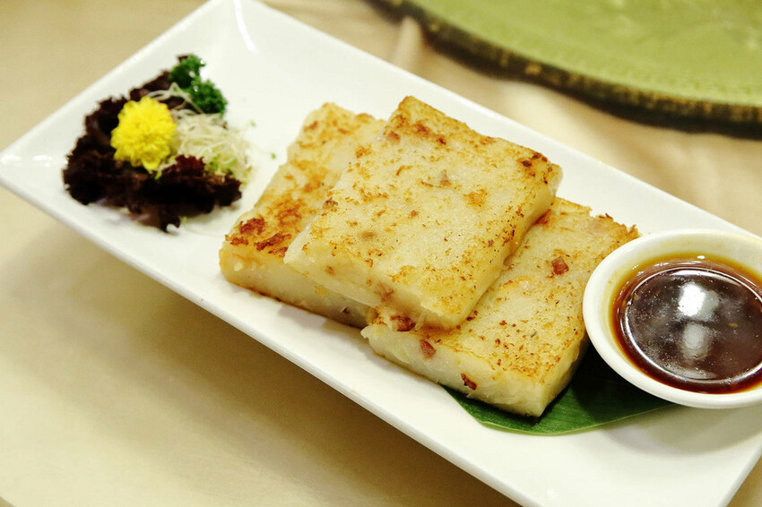 晶宴會館新品牌「晶粵軒烤鴨餐廳」，主打烤鴨搭配港式小點跟經典