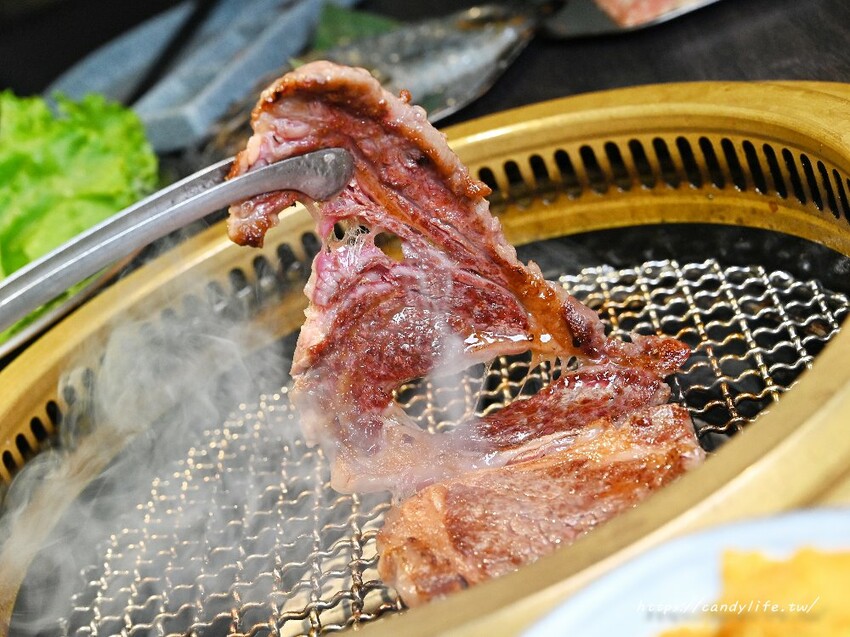 火火燒肉販賣所｜台中新開燒肉店，一開幕就爆紅，網評高達4.9分，想吃請提前訂位！