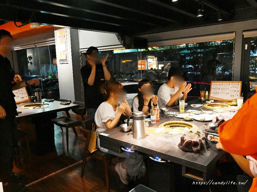 火火燒肉販賣所｜台中新開燒肉店，一開幕就爆紅，網評高達4.9分，想吃請提前訂位！