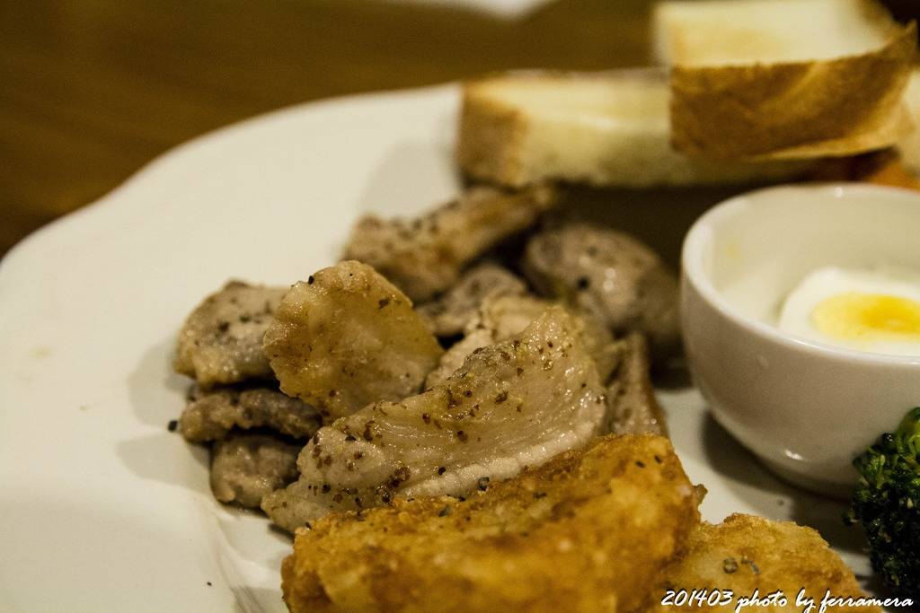 IMG_0361-18.jpg IMG_0361-18.jpg