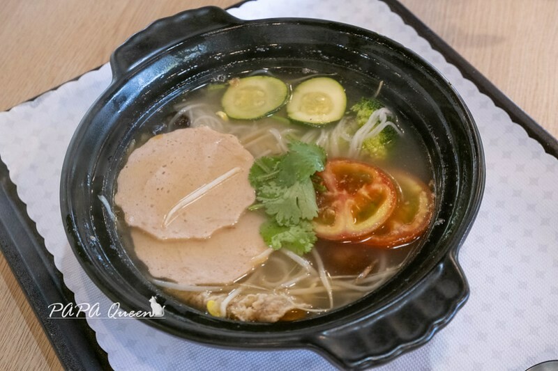 台中市北屯區文之森 蔬食餐飲圖書館| 麻辣干鍋…是素食庭園餐廳