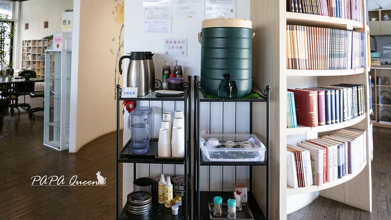 台中市北屯區文之森 蔬食餐飲圖書館| 麻辣干鍋…是素食庭園餐廳