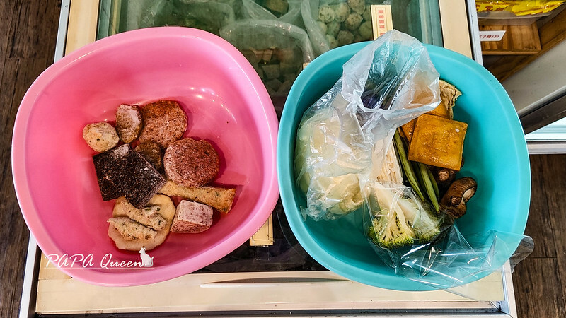 台中市北屯區文之森 蔬食餐飲圖書館| 麻辣干鍋…是素食庭園餐廳