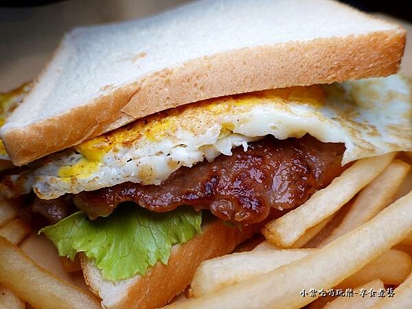 燒肉蛋吐司-琴玲早午餐 (1).jpg