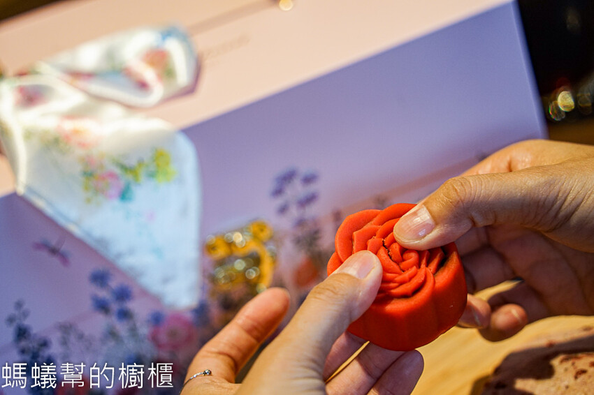 金格喜餅 | 喜餅試吃推薦，絕美漫舞花境雙層禮盒。 - 螞蟻幫的櫥櫃