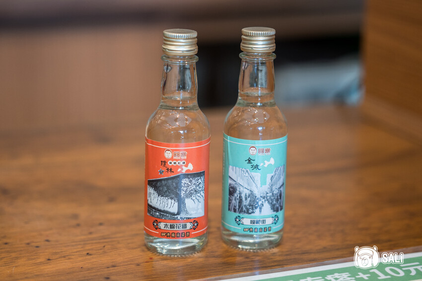 圓頭肉乾金城榮泰店｜金門美食，創始鮮沖溫體酒糟牛肉麵，小菜吃到飽