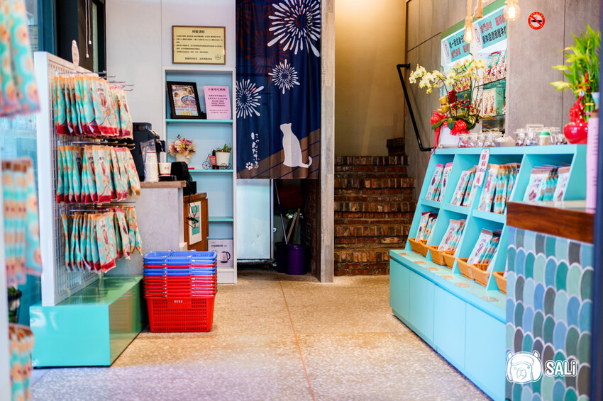 圓頭肉乾金城榮泰店｜金門美食，創始鮮沖溫體酒糟牛肉麵，小菜吃到飽