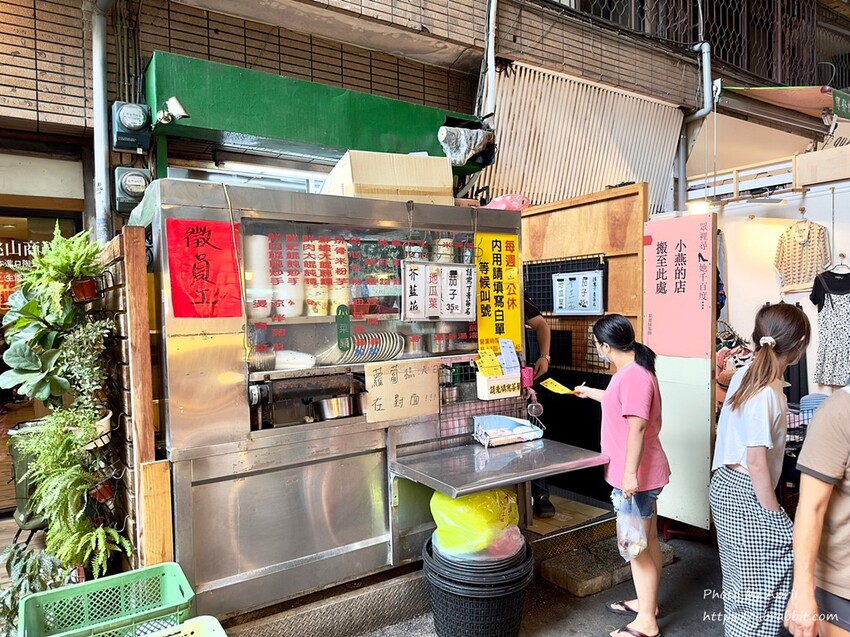 向上市場芋頭米粉-必吃的在地無名麵店