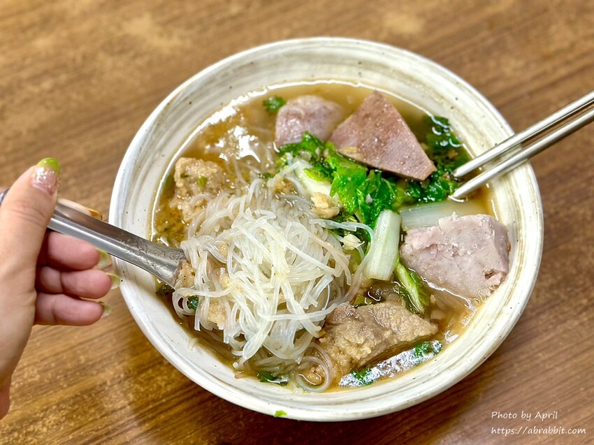 向上市場芋頭米粉-必吃的在地無名麵店