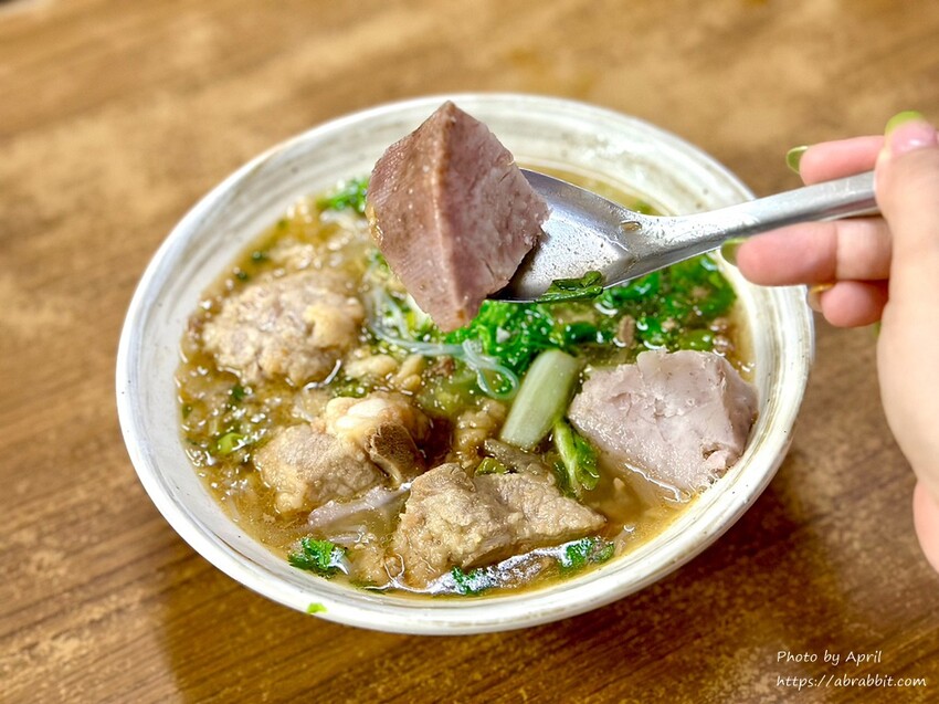 向上市場芋頭米粉-必吃的在地無名麵店