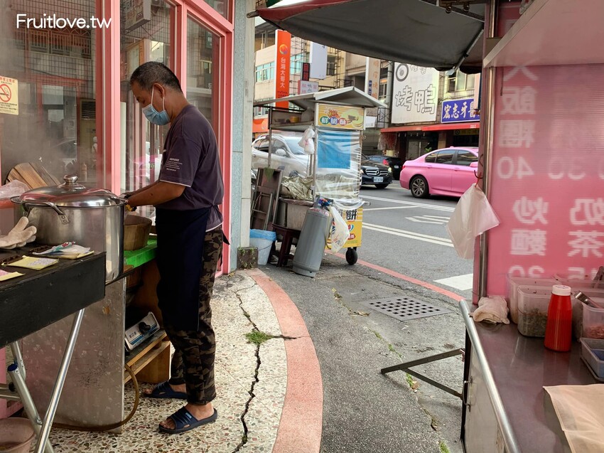 無名酵素飯糰⟩-豐富的飯糰配料讓人很有飽足感，還有必點的又香又不油膩的限量炒麵- 台中大里美食 @果果愛Fruitlove